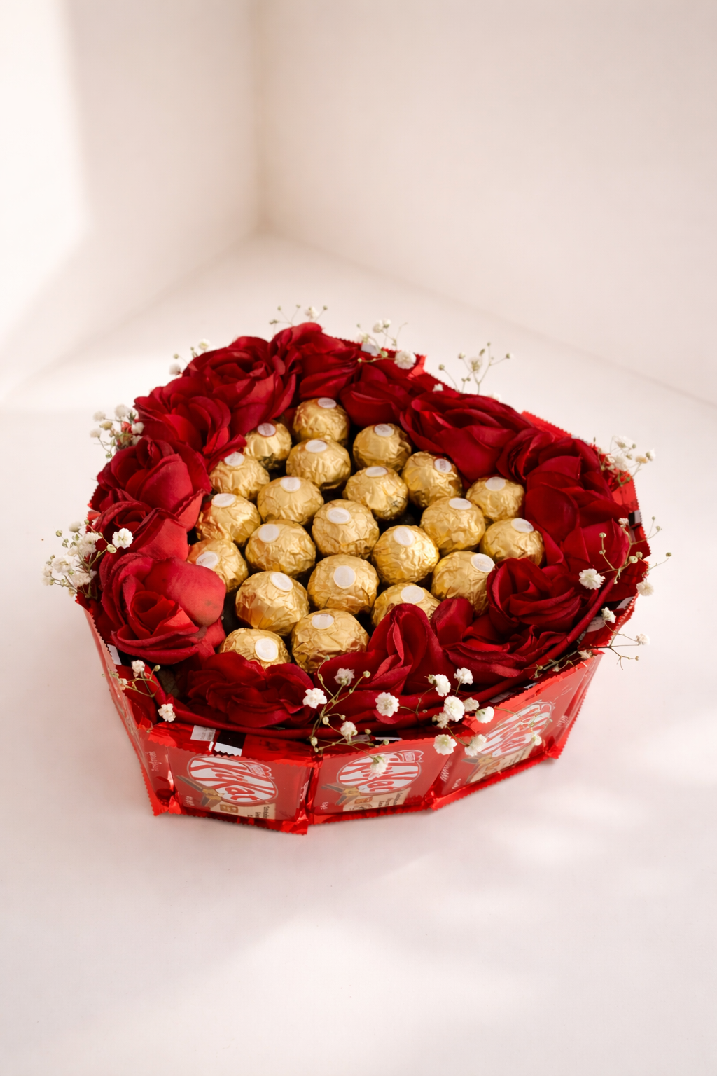 Royal Ferrero & Rose Delight Tray